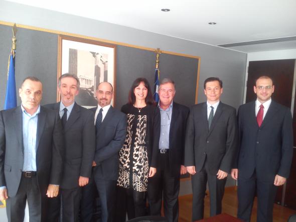 01/04/2015: Συνάντηση της αναπληρωτού υπουργού Οικονομίας, Υποδομών, Ναυτιλίας και Τουρισμού Έλενας Κουντουρά με εκπροσώπους της εταιρίας Ελληνικά Υδατοδρόμια