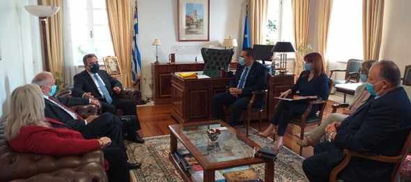 30/09/2020- ΜΑΝΟΣ ΚΟΝΣΟΛΑΣ: «Η Σχολή Ξεναγών σηματοδοτεί την είσοδο της Κέρκυρας στο χάρτη της τουριστικής εκπαίδευσης»