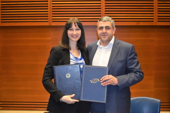 25/05/2018: Η Υπουργός Τουρισμού Έλενα Κουντουρά και ο ΓΓ του Παγκόσμιου Οργανισμού Τουρισμού Ζόραμπ Πολολικασβίλι υπέγραψαν συμφωνία για την κορυφαία διοργάνωση στην Ελλάδα της Διεθνούς Συνάντησης για τον Τουρισμό στο Δρόμο του Μεταξιού